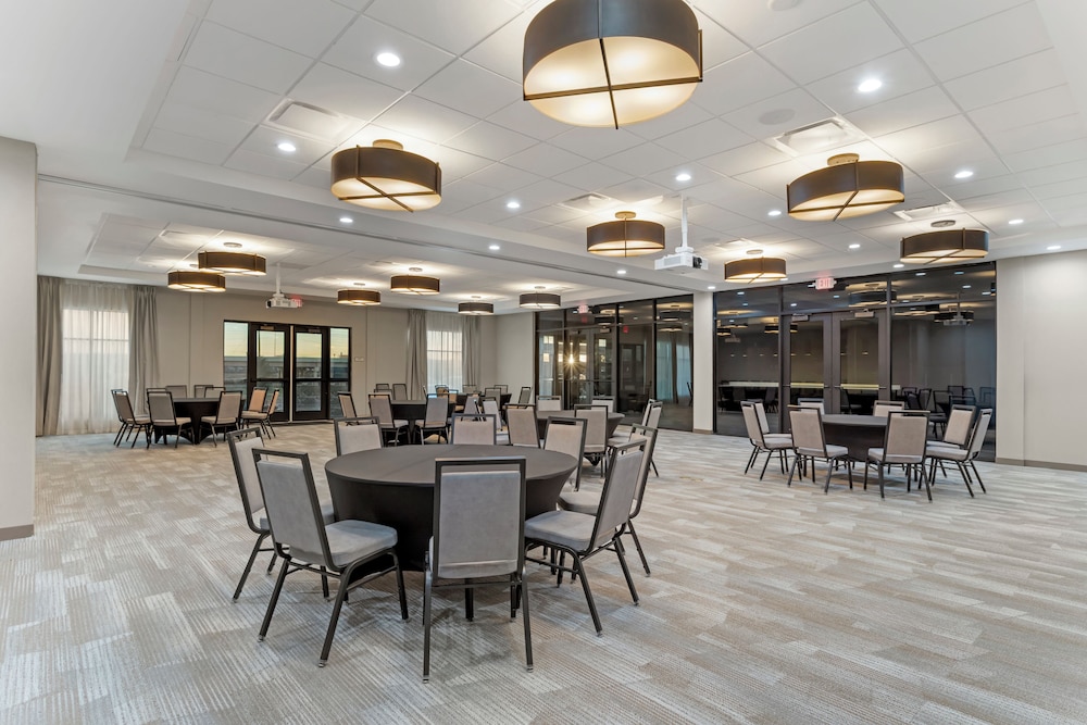 Cambria Hotel Northlake Conference Center - Roanoke