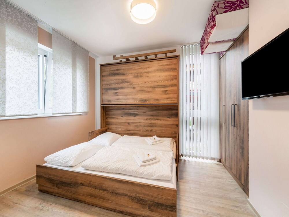 Large Apartment in Sankt Georgen With Balcony