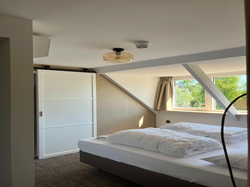 Group Accommodation for 36 Guests