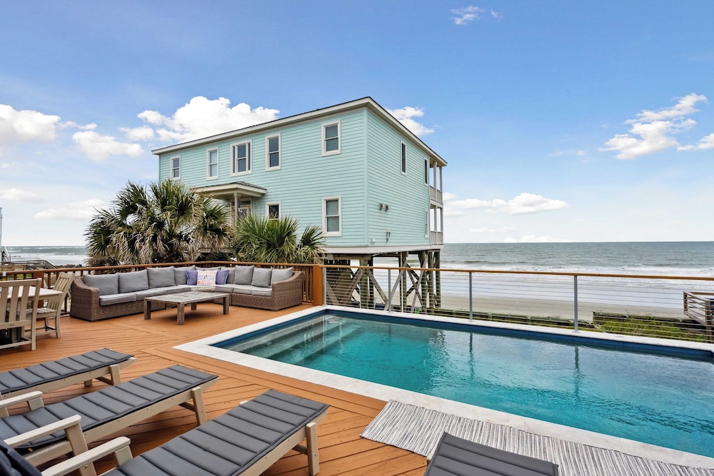 Oceanfront w/ Pool, Panoramic Deck Views, 5bdr Folly Ocean Breeze by Avantstay
