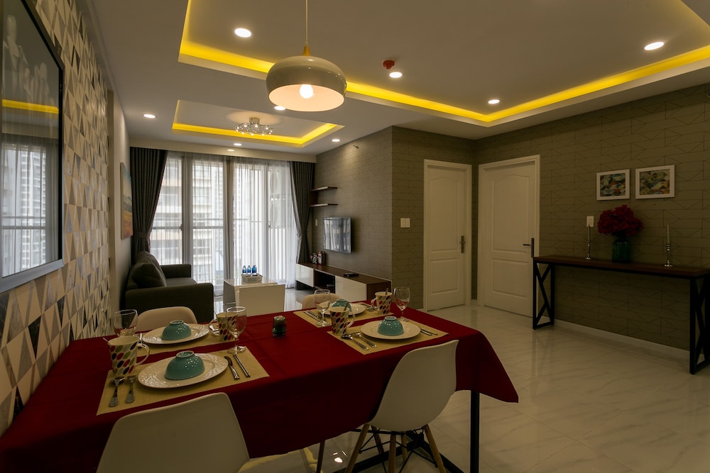 Jennifer Apartment Luxury 2BR SW Pool