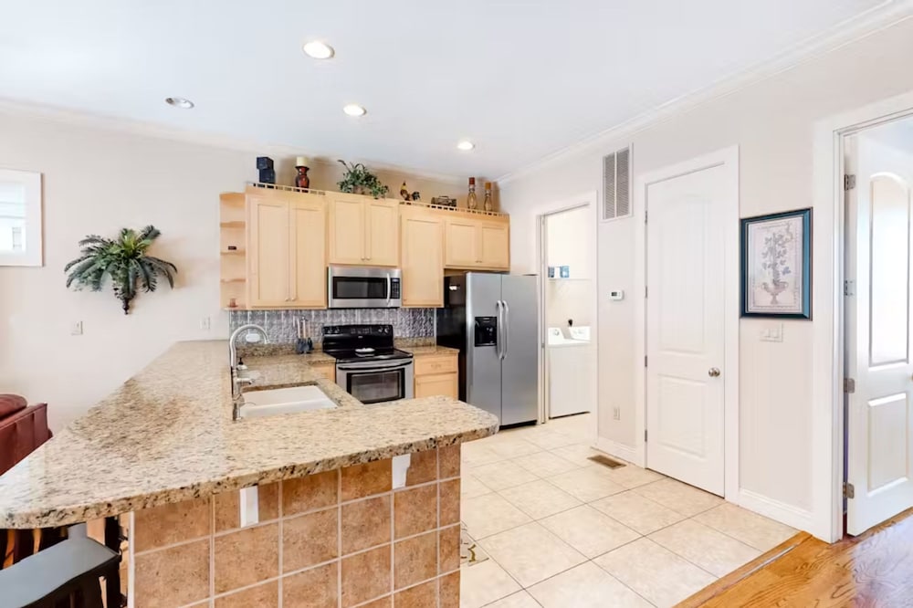 Serenity by the Sea! 4BR Retreat, Sleeps 12, Walk to Beach & Community Pool