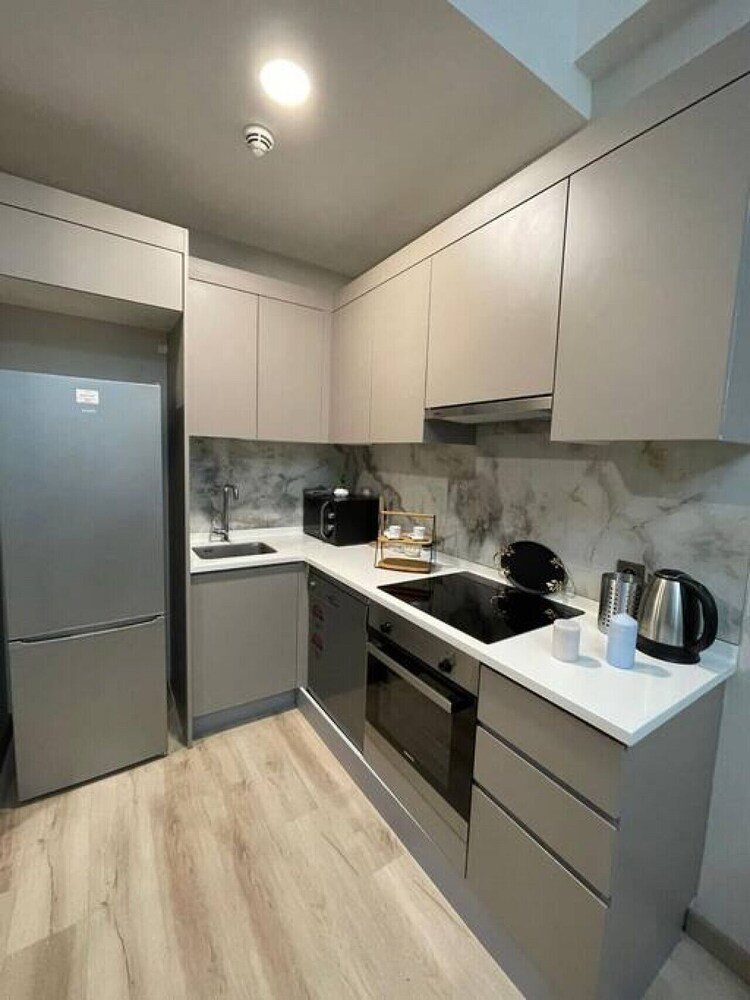 Modern Deluxe 1 1 Living Apartment Near Mall of Istanbul
