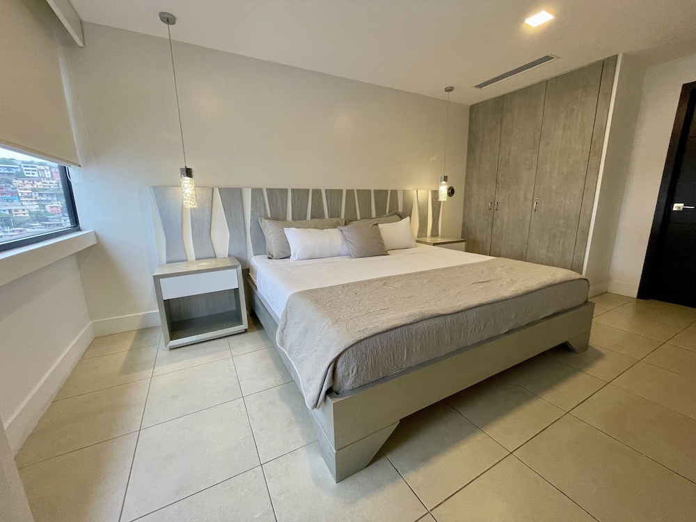 Santa Ana Guayaquil Lux Coliving Ecuador view 4