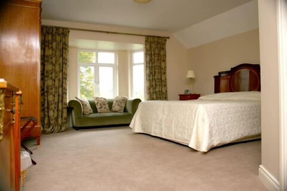 Coolanowle Country House