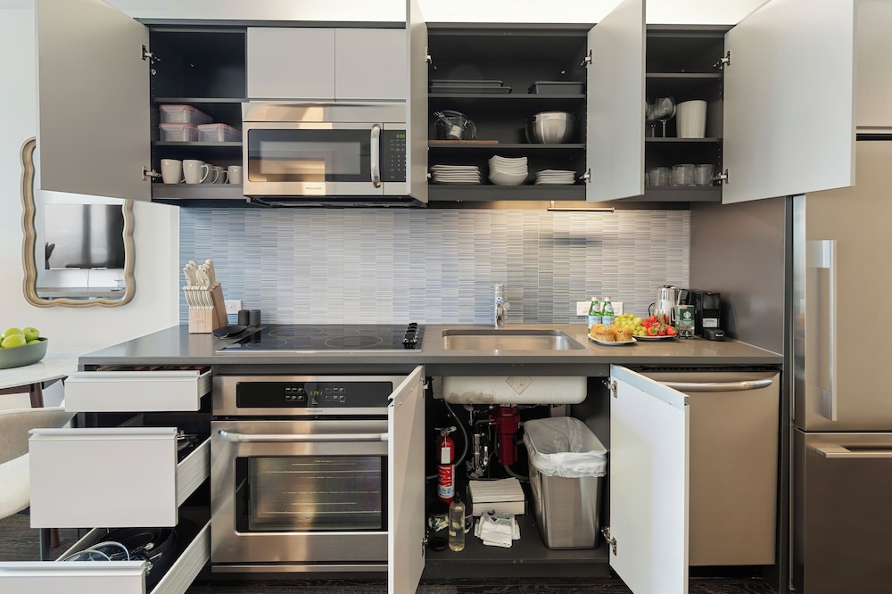 Luxury Apartments by Hyatus Downtown Boston