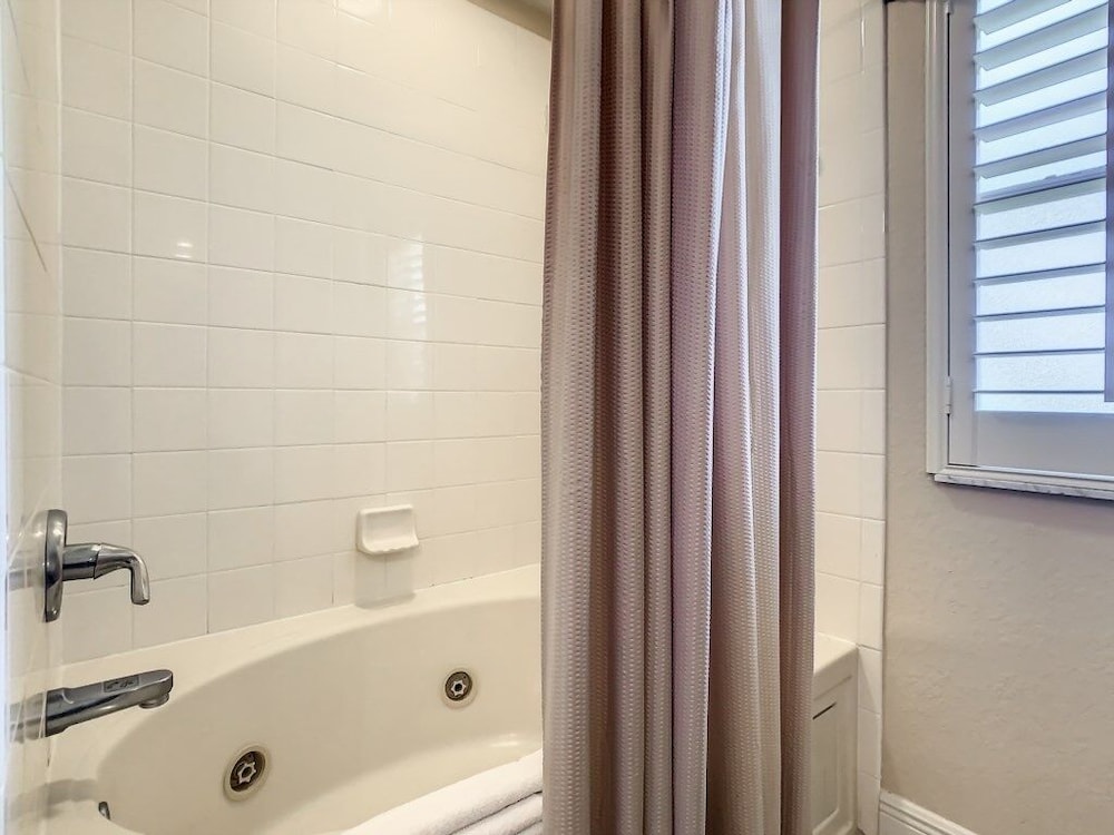 Annas Stunning Townhome In Regal Palms Resort Near Disney 3 Bedroom Townhouse