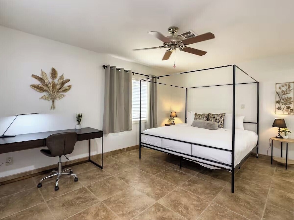 Chandler oasis with pool & hot tub