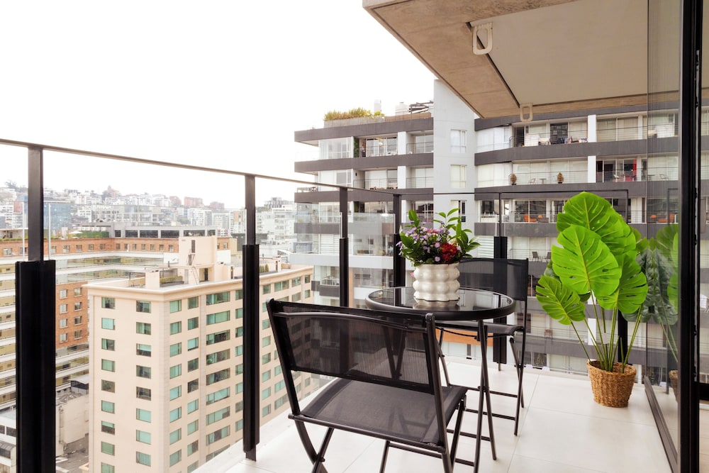 Top Rentals Qorner
