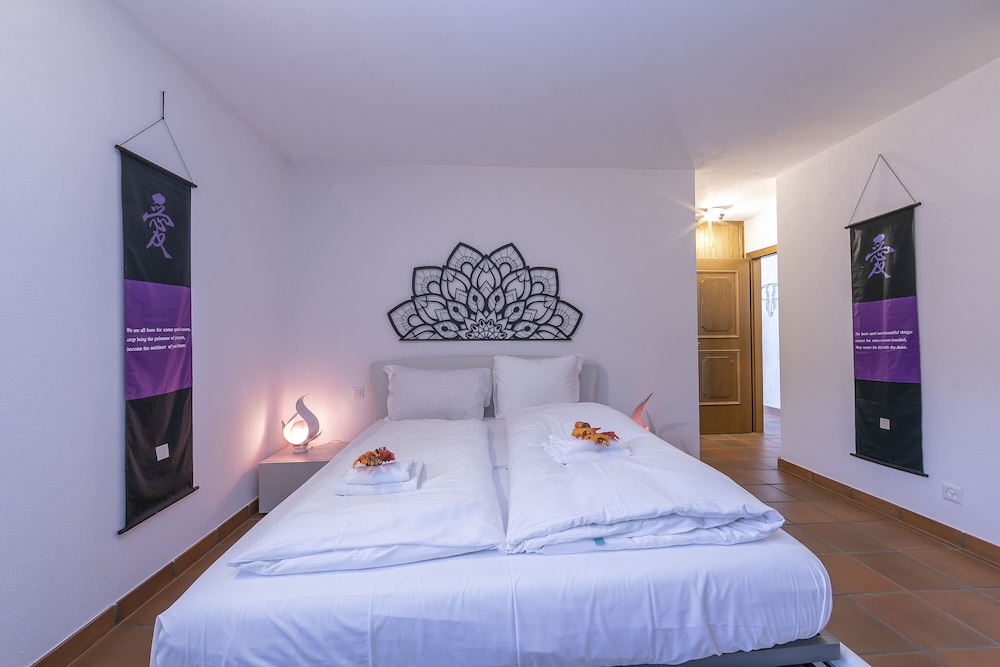 Deby Home view 3