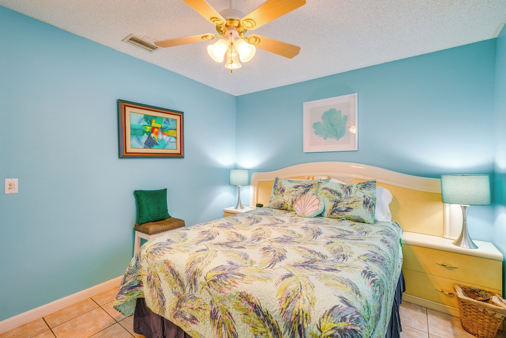 Dock & Dolphin Sightings! Cape Coral Family Escape