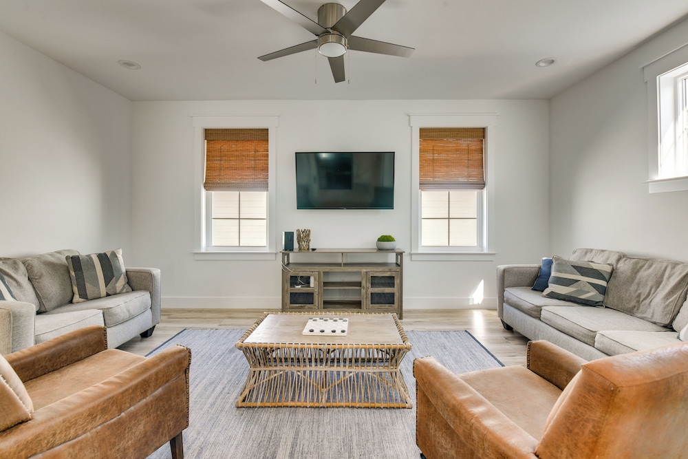 Walk to Pier: Modern PCB Getaway w/ Private Pool!