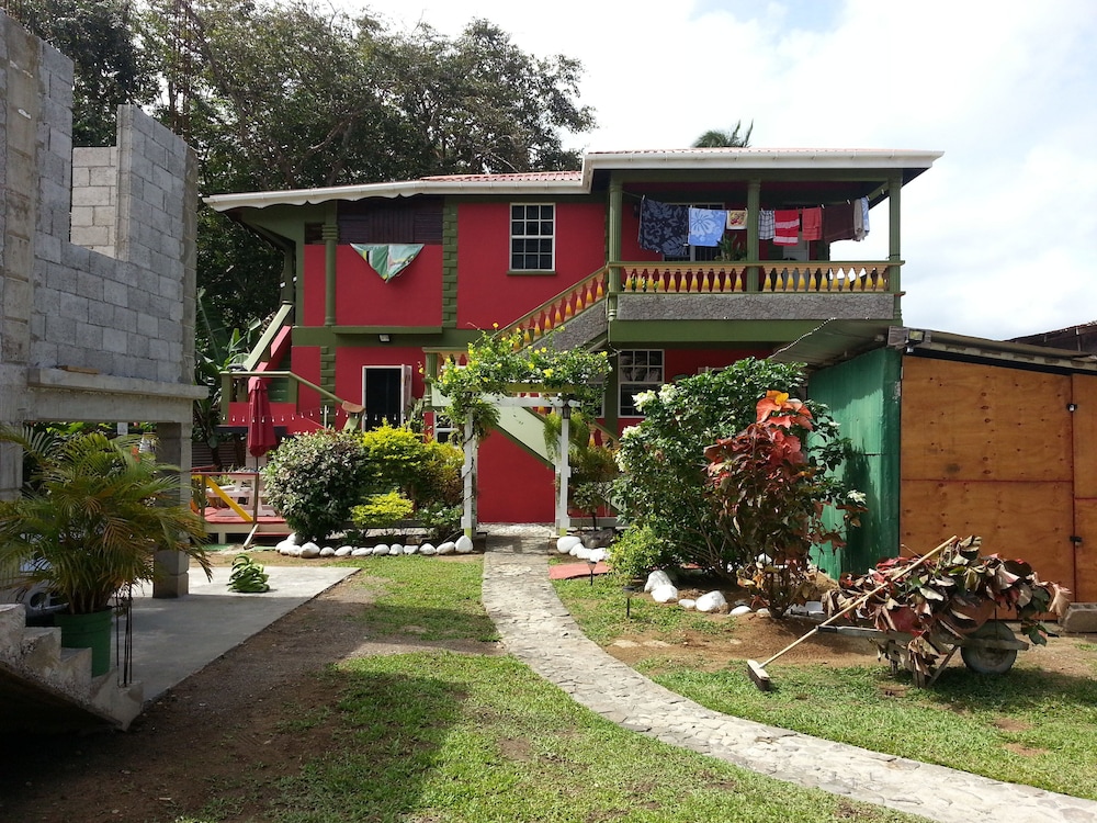 The Nixon's Bay Side Mangrove Inn