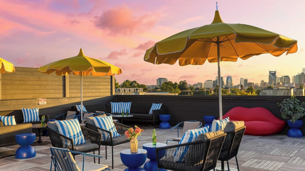 The Carter by Avantstay 3rd Floor, 15 Bedrooms