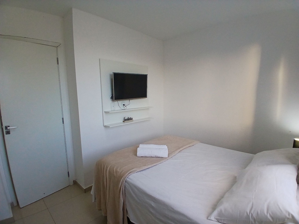 Apt w/ Balcony Near the Beach in Ilheus Rpd0301