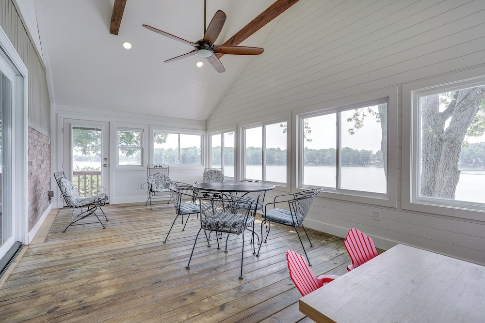 Kayaks, Rowboat & Game Room - Lake Gilead Getaway!