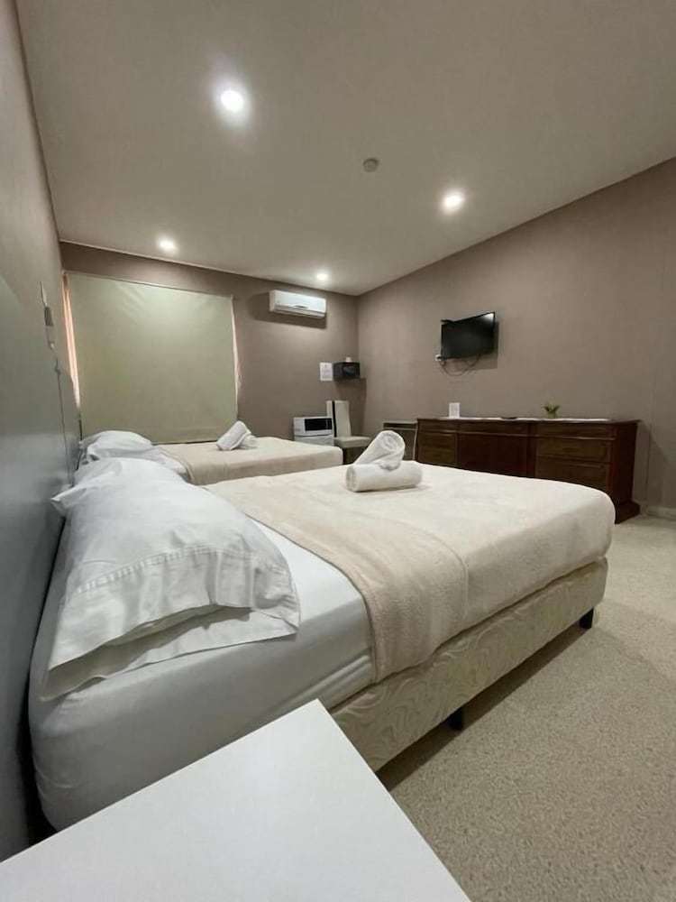 HOSTAL EL PRADO