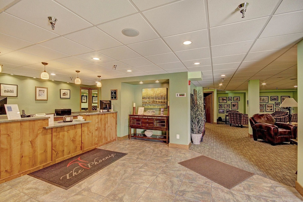 Phoenix 118A - 3 Br Condo