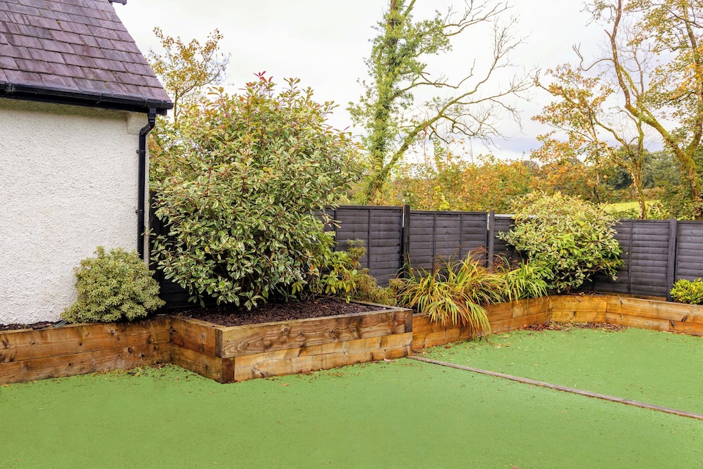 School Lodge