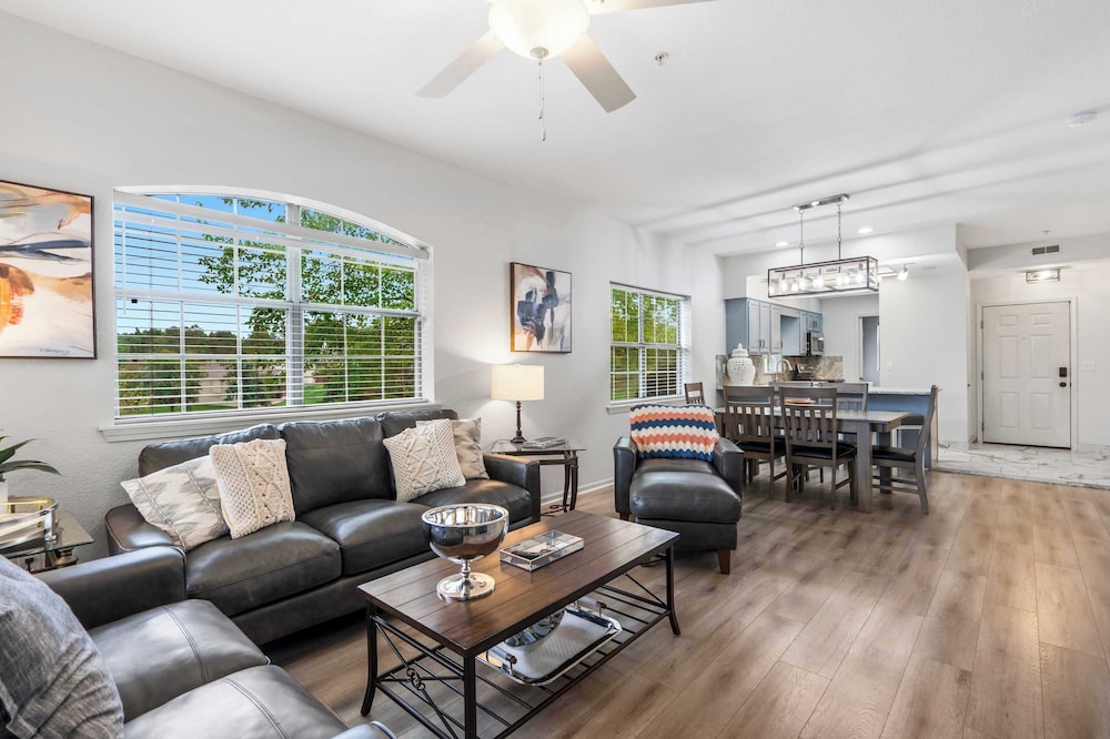 Fairway Follies Luxury Retreat