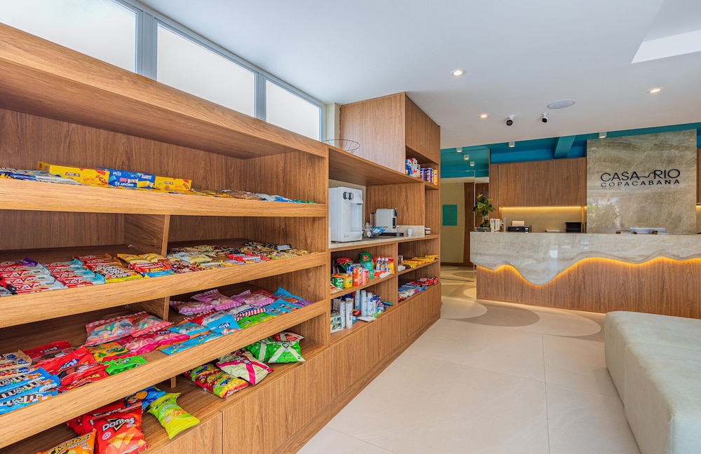 Cosy a few Steps From Copacabana Beach Q14