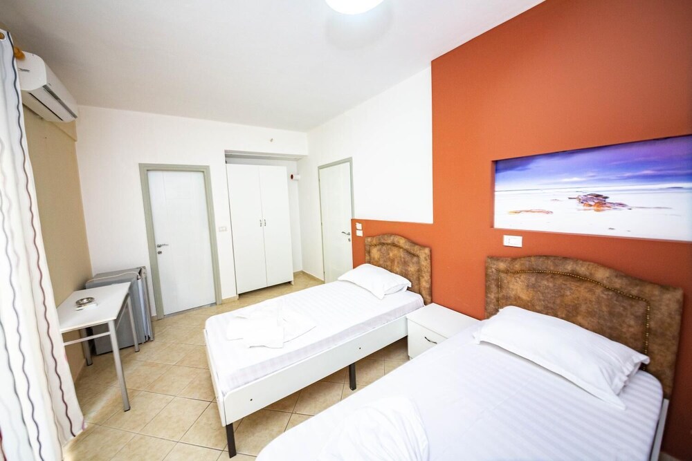Ideal Aparthotel