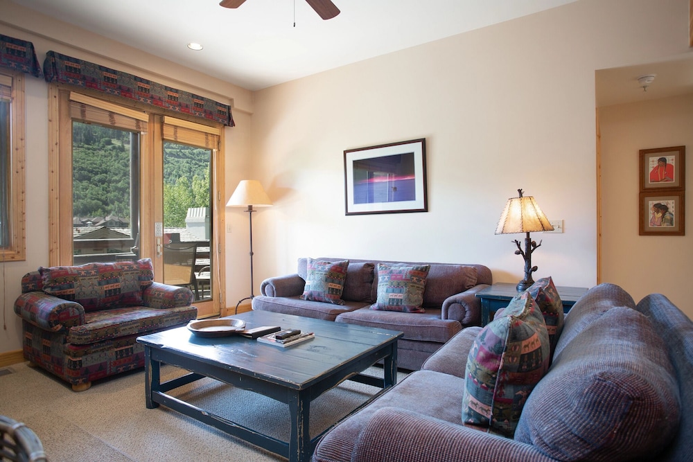 Trail's End Lodge at Deer Valley Resort - Two Bedroom Residence with Spa #401 2 Condo