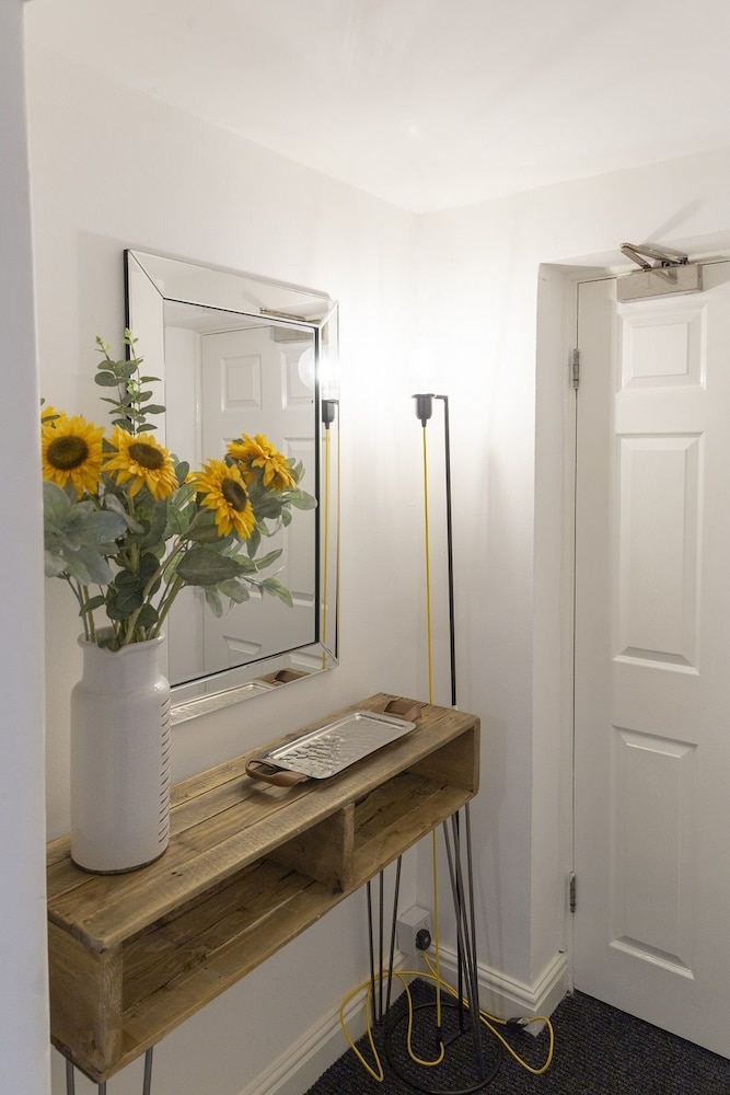 River Court Apartments LETS