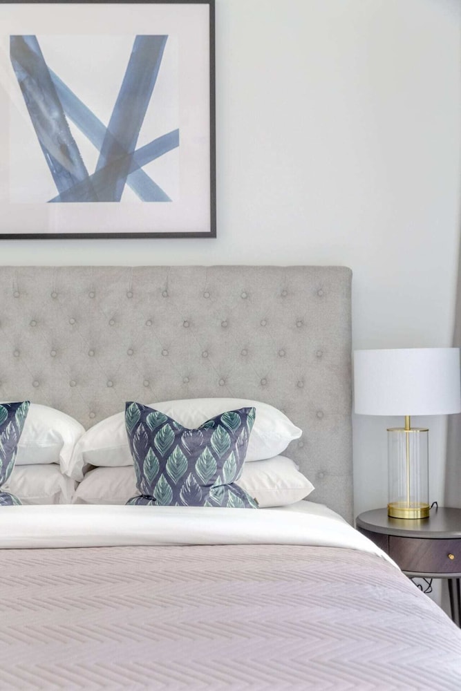 Luxurious 3BD Flat by the River Thames - Vauxhall