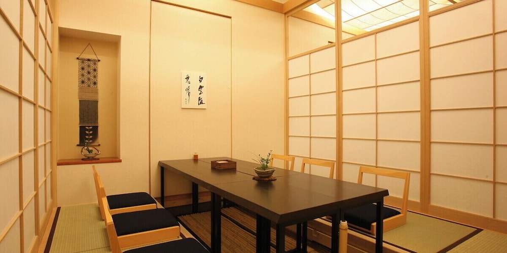 Satoyu Mukashibanashi Yuzanso Ryokan