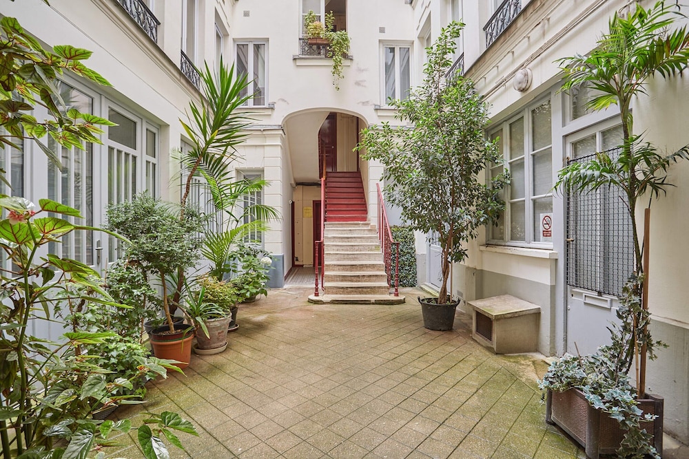 Charming Apartment Center of Paris