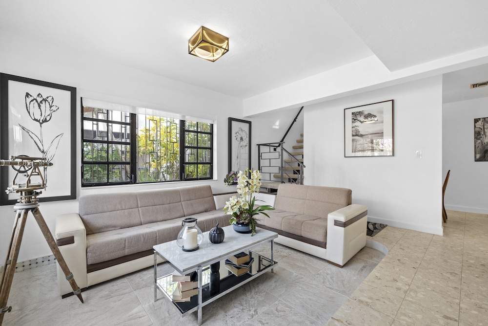 Little Havana Retreat