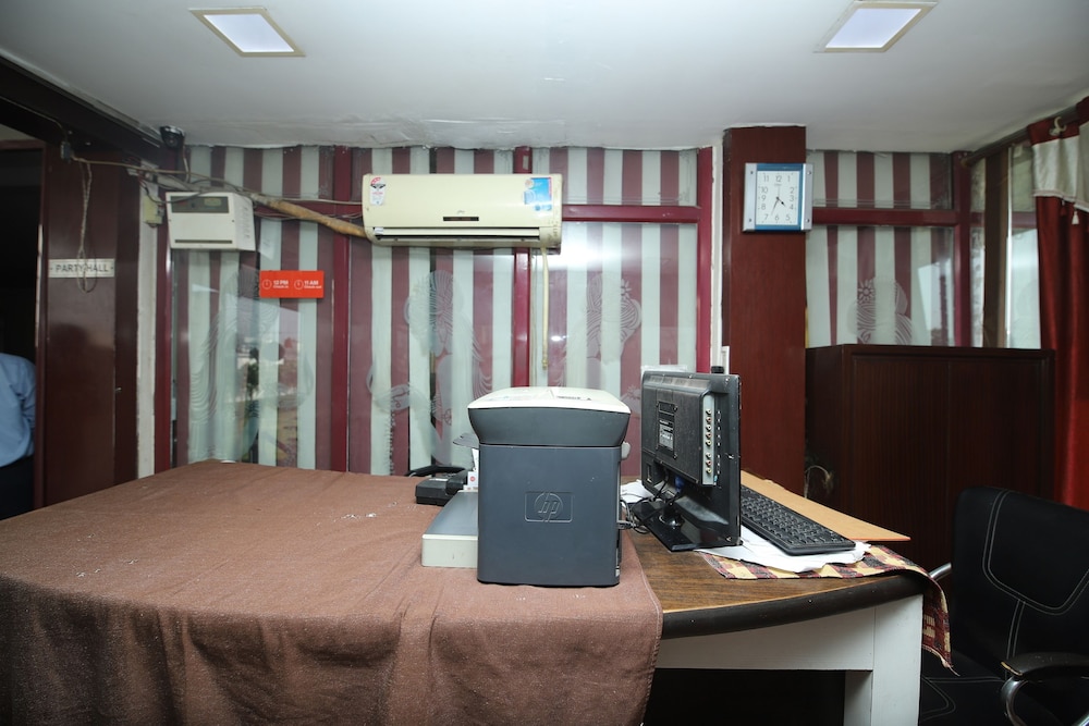 OYO 40458 Hotel Deep Palace view 2