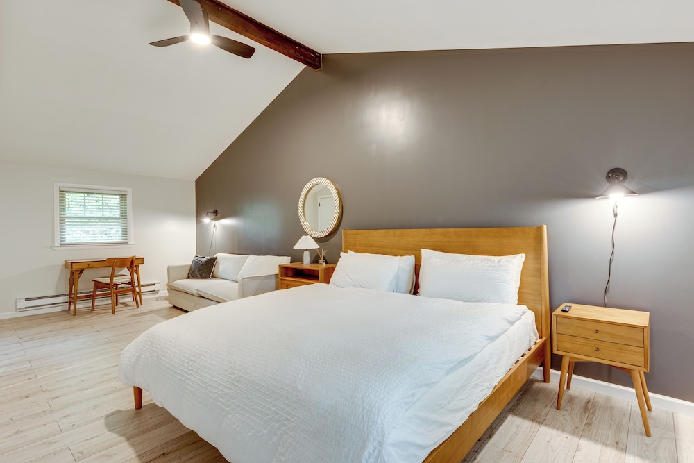 Lake Access at Family-friendly Home in Tobyhanna