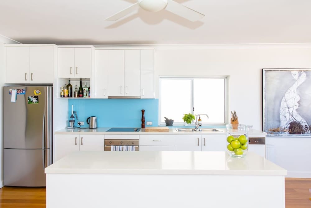 Ocean View Luxury 3 Bedroom Home With Balcony