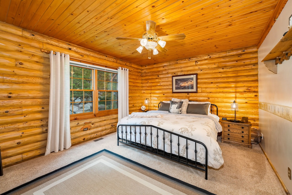 Log Cabin w/ Private Hot Tub on Wenatchee River! view 3