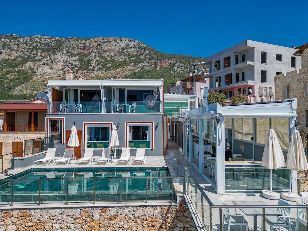 Un Amor Otel (+16) - Image 97