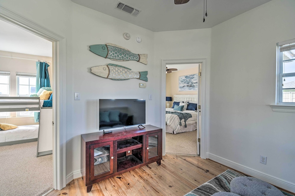 Pool Access & Steps to Beach: Coastal Getaway! view 3