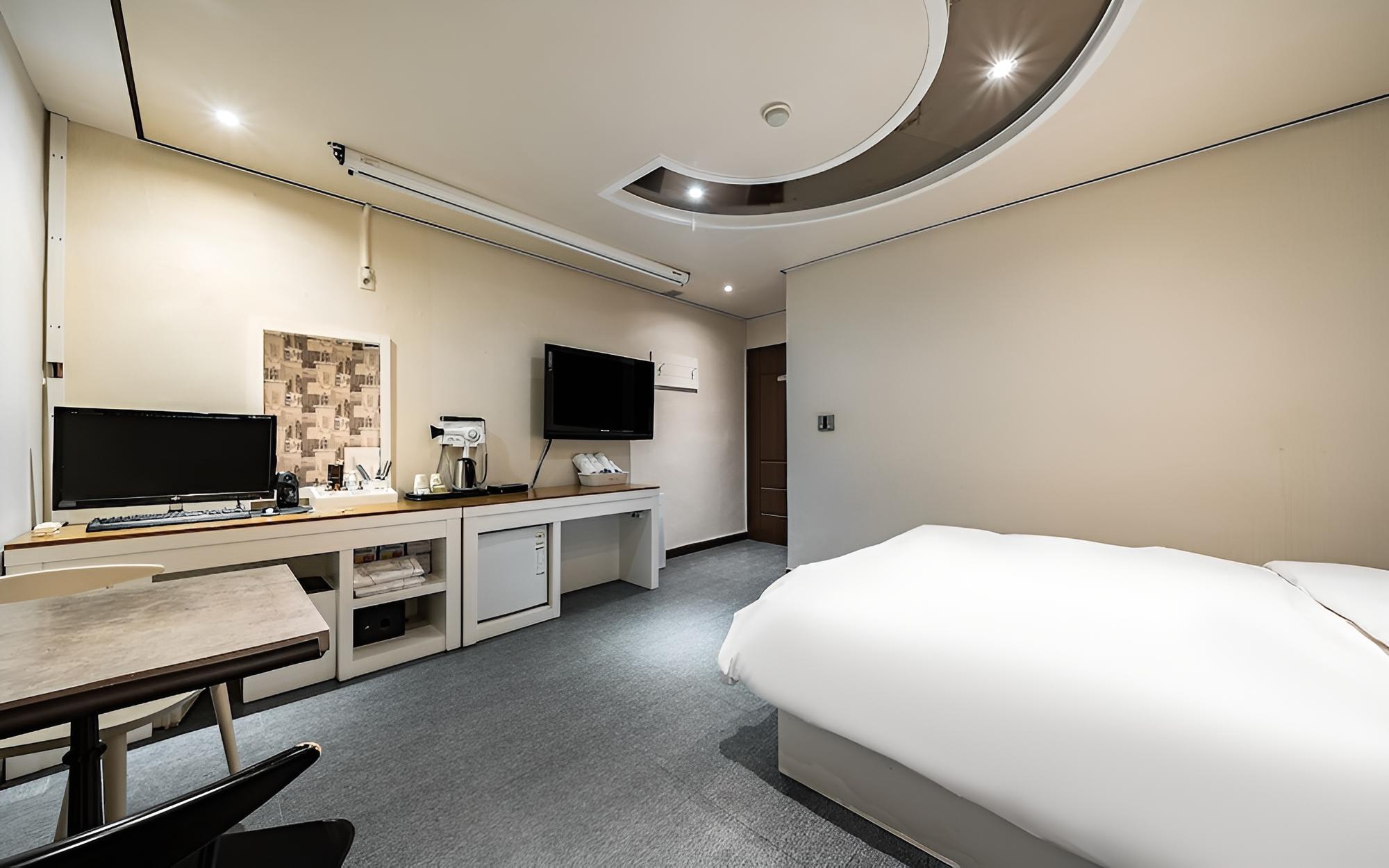 Daejeon Hotel Today view 5
