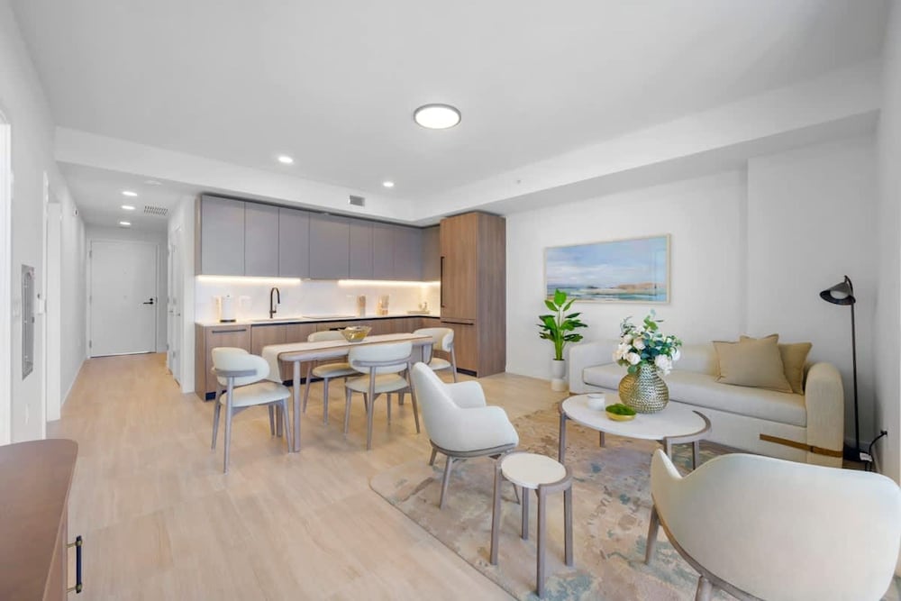 NOK Fantastic 1 BR Den in Miami