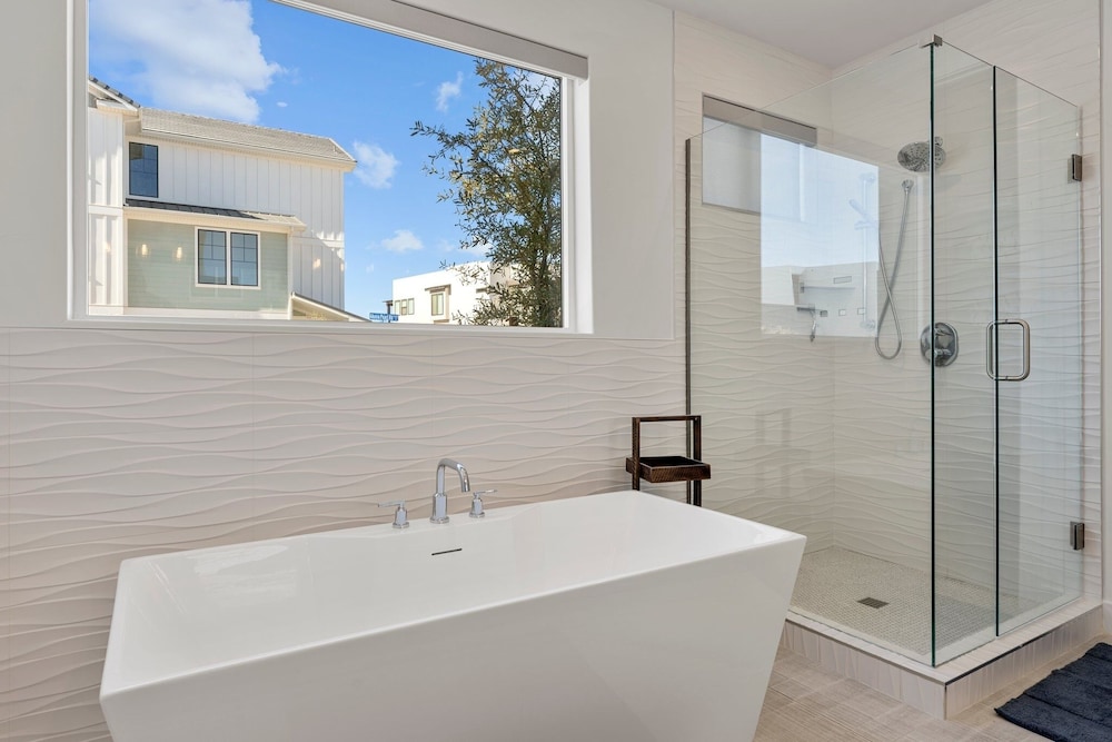 Olympic Escapes Gold 6 Bedroom Townhouse