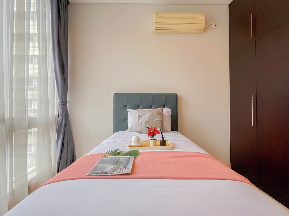 Strategic 2Br Apartment With Private Lift At Masterpiece The Epicentrum Kuningan