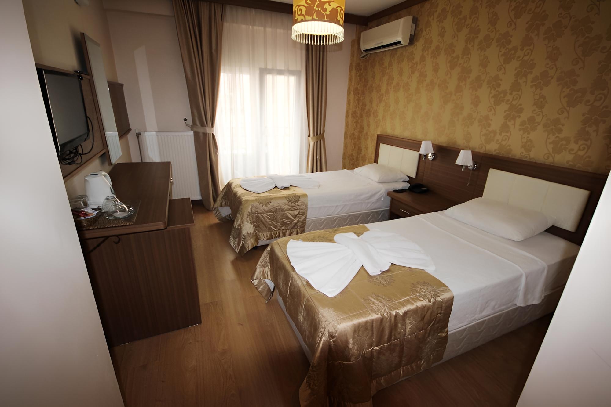 Flower Palace Hotel