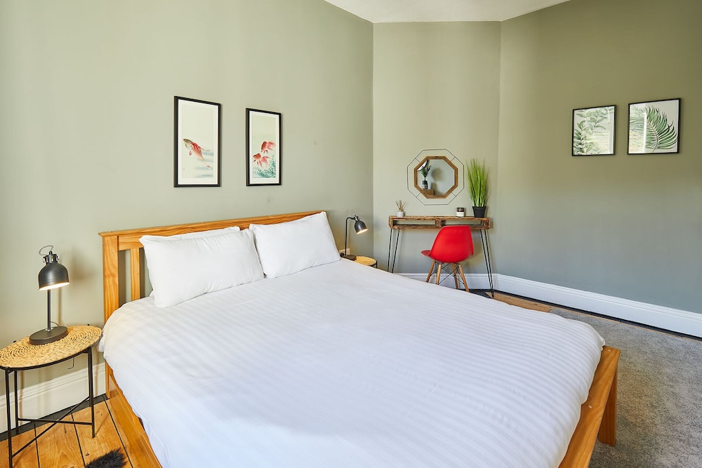 Host Stay High Street view 4
