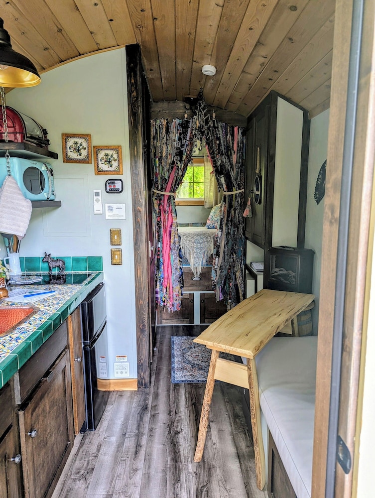 Salmon Gypsy Bed and Breakfast