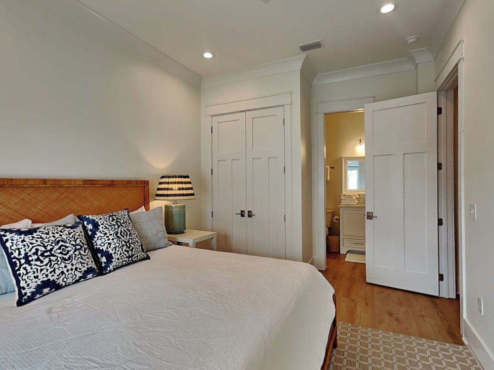The Osprey #8 by Southern Vacation Rentals