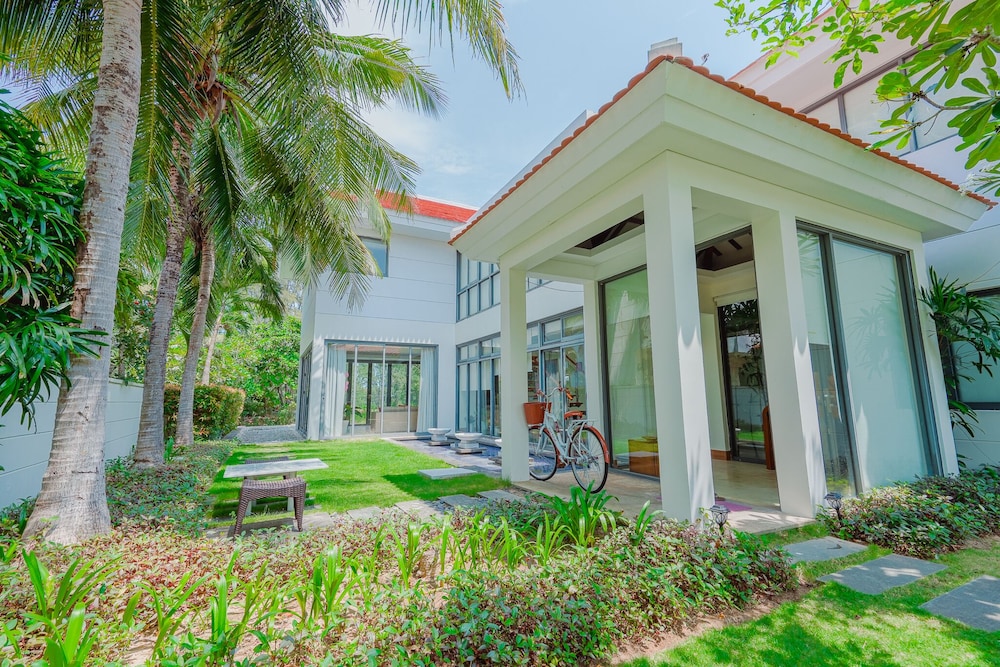 Ocean Villas Beach Resort