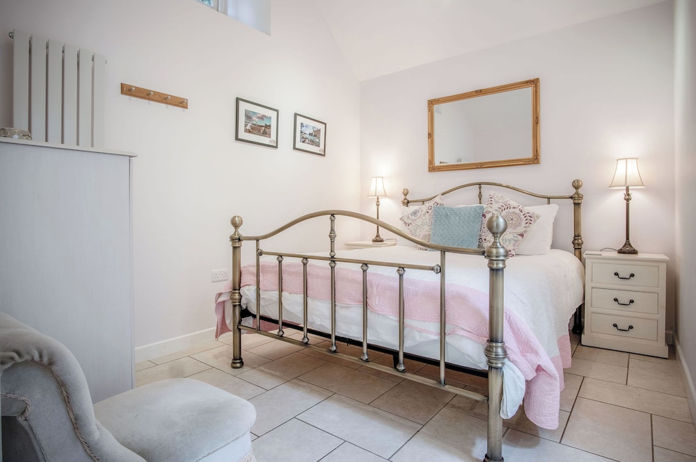 Caradog - 1 Bedroom - St Ishmael's