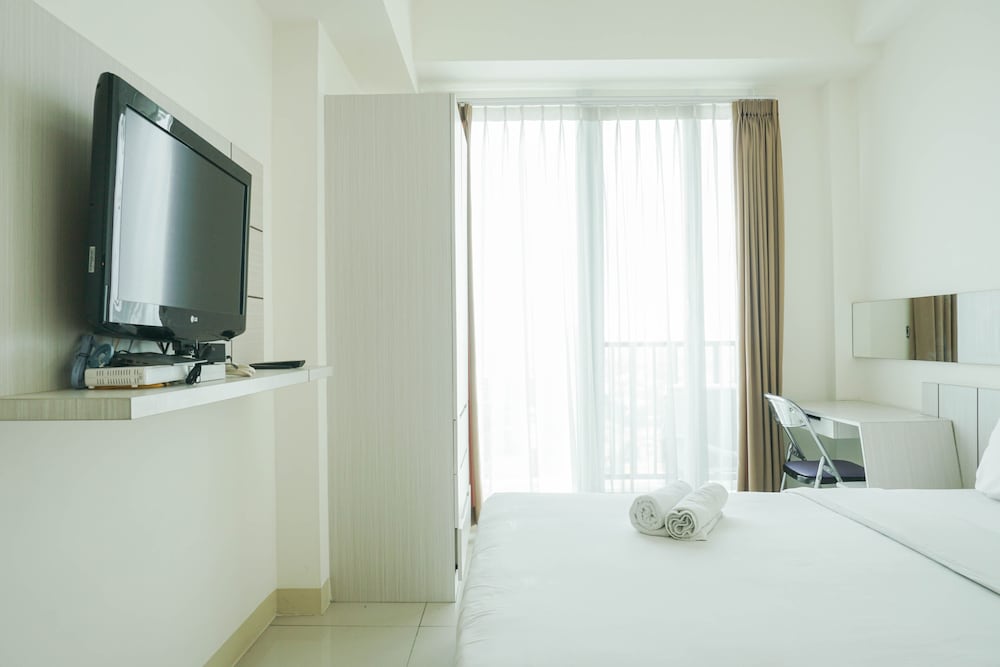 Comfortable Studio Room At Tree Park Bsd Apartment view 5