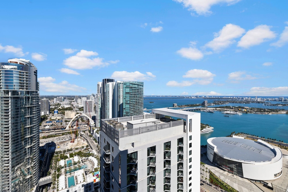 Luxury Condos in Downtown Miami